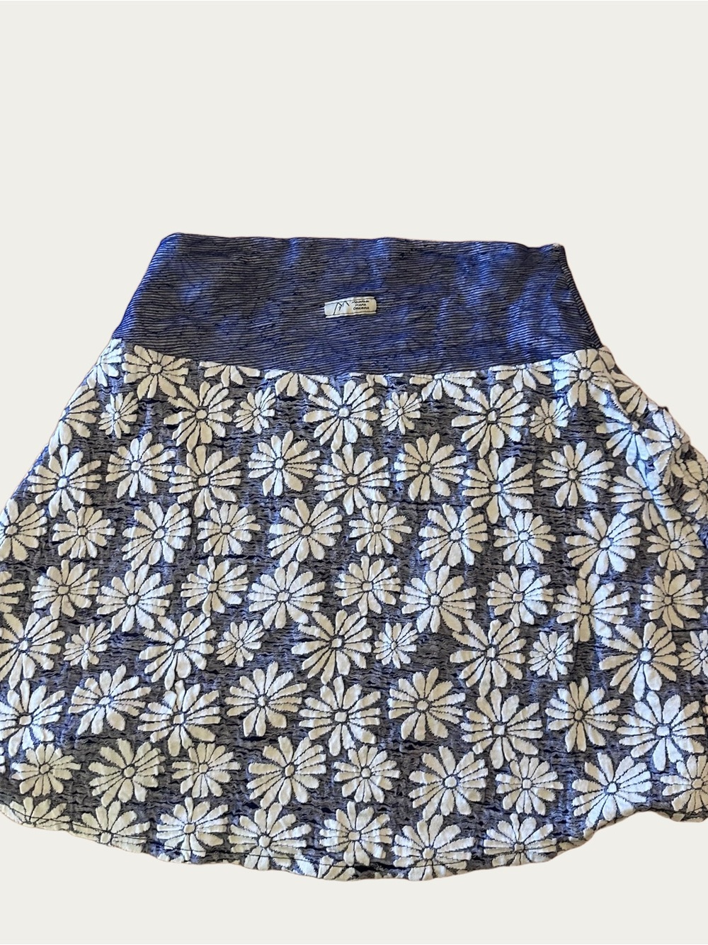 Mountain Mama Originals Daisy Floral Blue and White Skirt Large